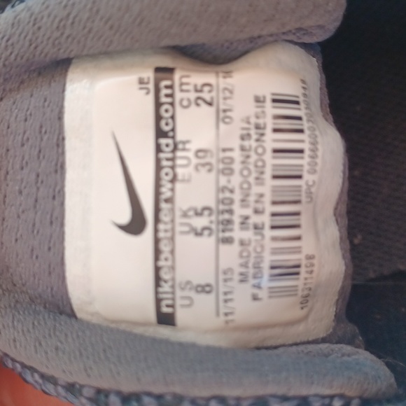 Nike ladies sz 8 sneaker - Picture 5 of 5